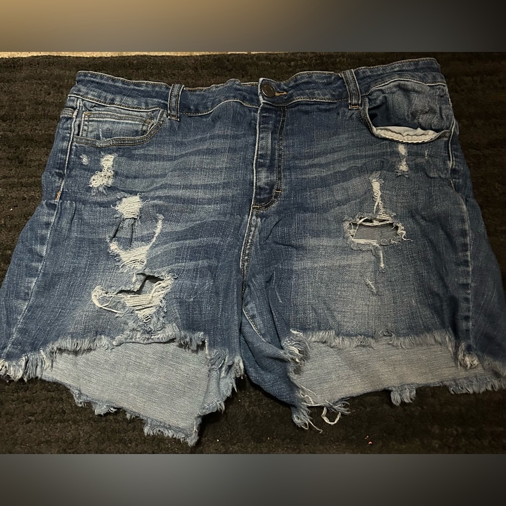 Ms.cello distressed denim shorts